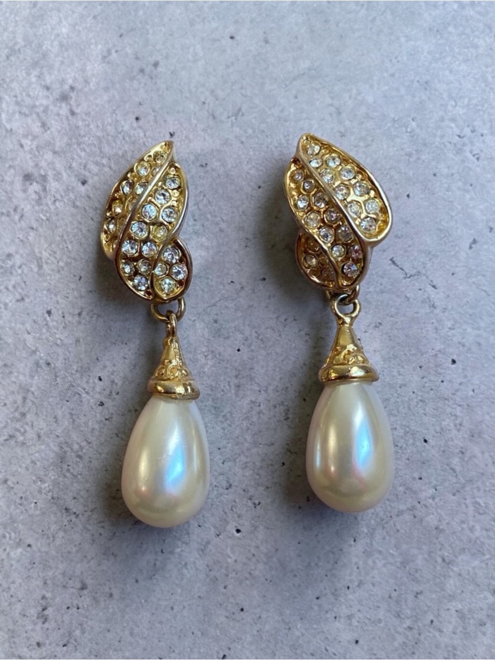 Elegant Gold and Pearl Drop Earrings